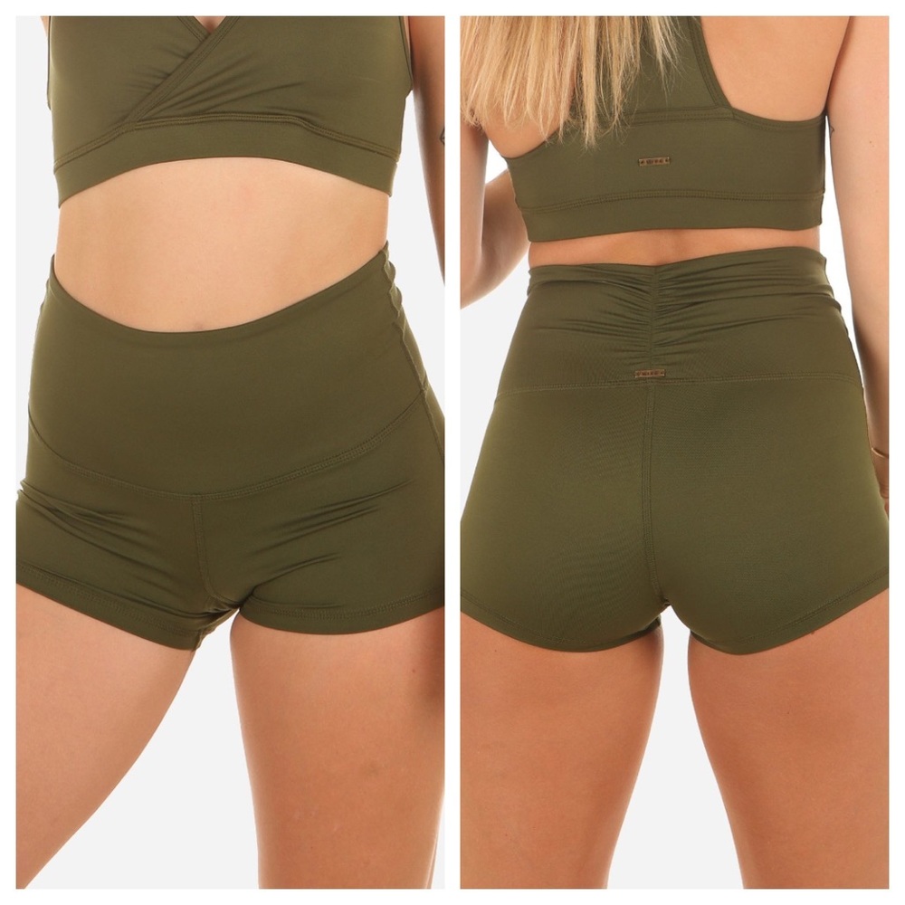 Bella Short by MIKA
